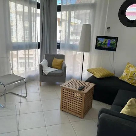 Apartment 1 Bedroom Next To The And Port Vauban Antibes